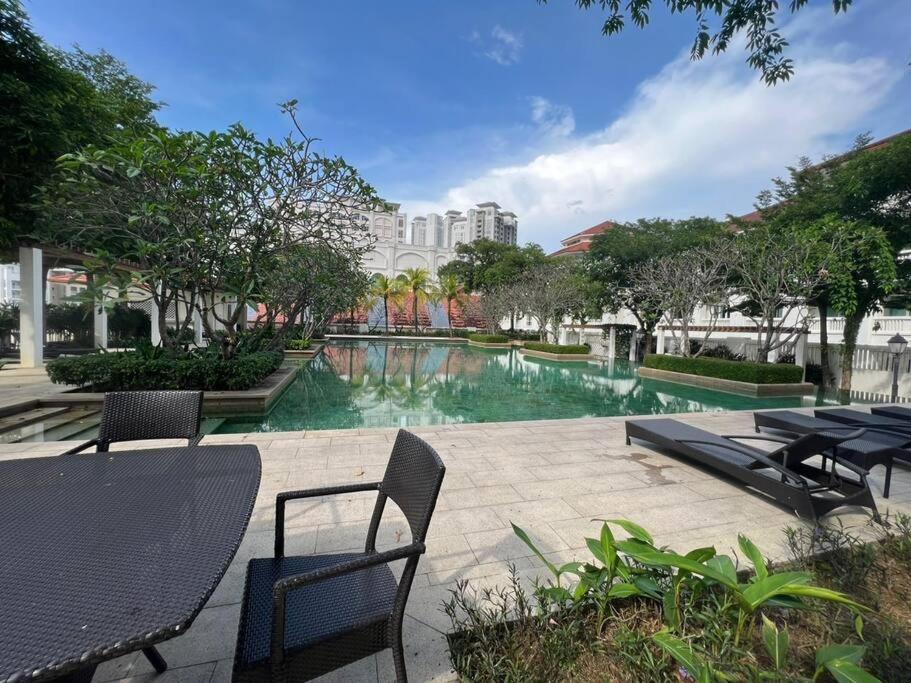 Perfect Marina Stay@ Strait Quay /W Big Balcony + Carpark Bagan Jermal Екстериор снимка